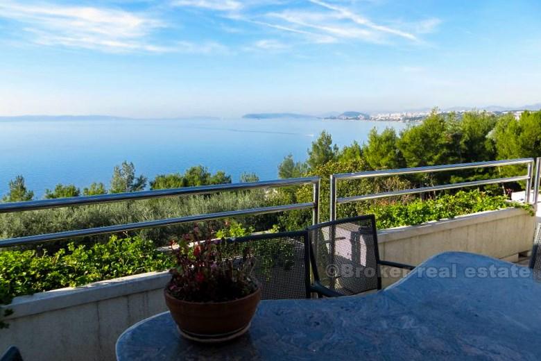 Podstrana, Villa mit Pool, am Meer