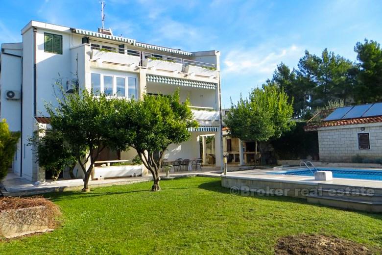 Podstrana, Villa mit Pool, am Meer