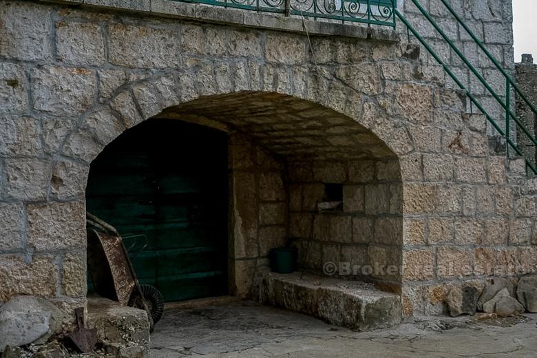 Wyspa Hvar - Autentyczny kamienny dom
