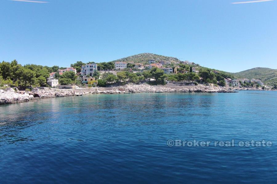 Primosten - Bygg land nær sjøen