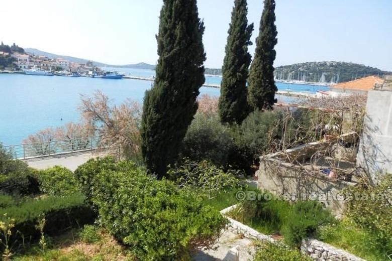 Rogoznica - Terrain à bâtir, première rangée à la mer