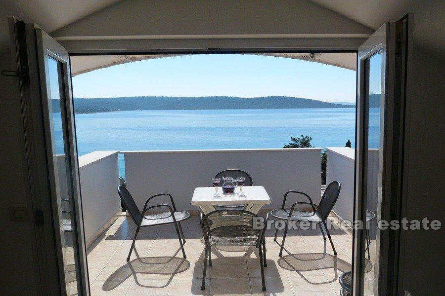 Rogoznica - Apartmanska kuća s pogledom na more