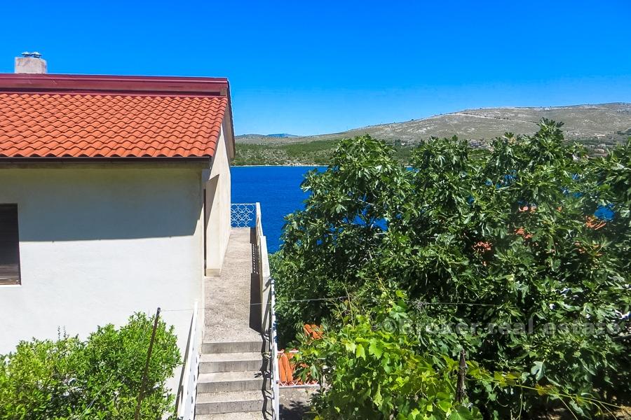 Primosten - Haus, erste Reihe zum Meer