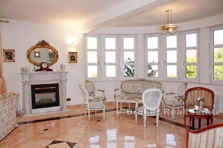 Wyspa Ciovo, imponująca willa z widokiem na morze