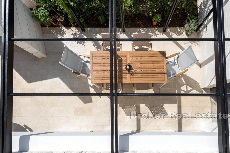 Øya Brac, villa i sluttfasen av byggingen