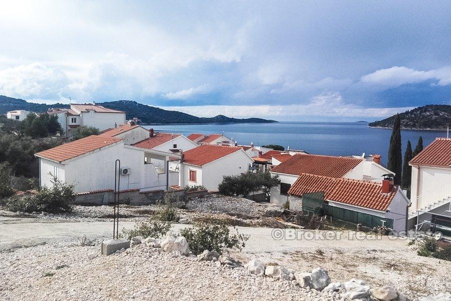 Rogoznica, terrain constructible avec vue sur la mer