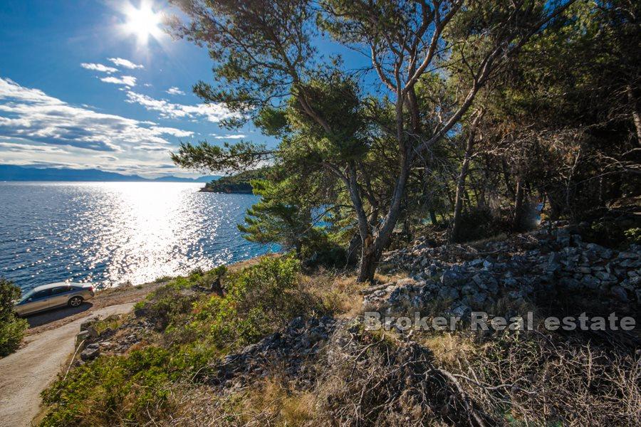 Île de Solta, terrains à bâtir en bord de mer
