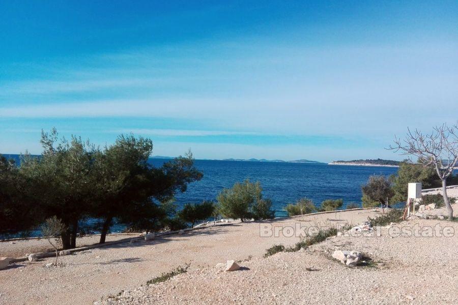Primosten area, house with large plot, first row to the sea