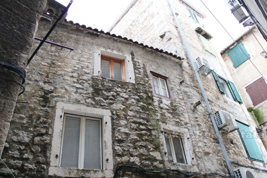 Split, centrum, kancelář a obytný prostor v Diokleciánově paláci