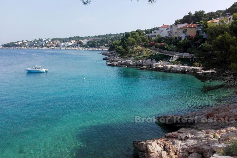 Primosten, apartment with yard, first row to the sea