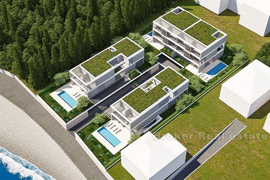 Кастела, участок под застройку, первый ряд от моря