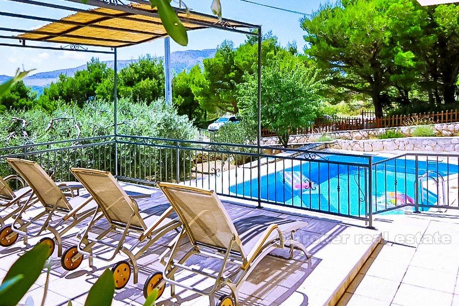 Omiš, kuća na jedinstvenoj lokaciji