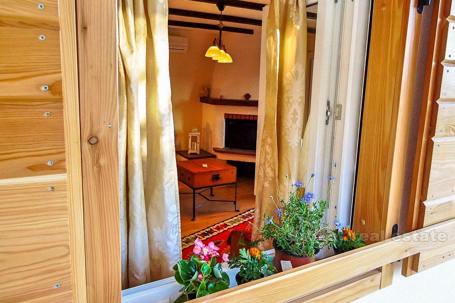 Omiš, kuća na jedinstvenoj lokaciji