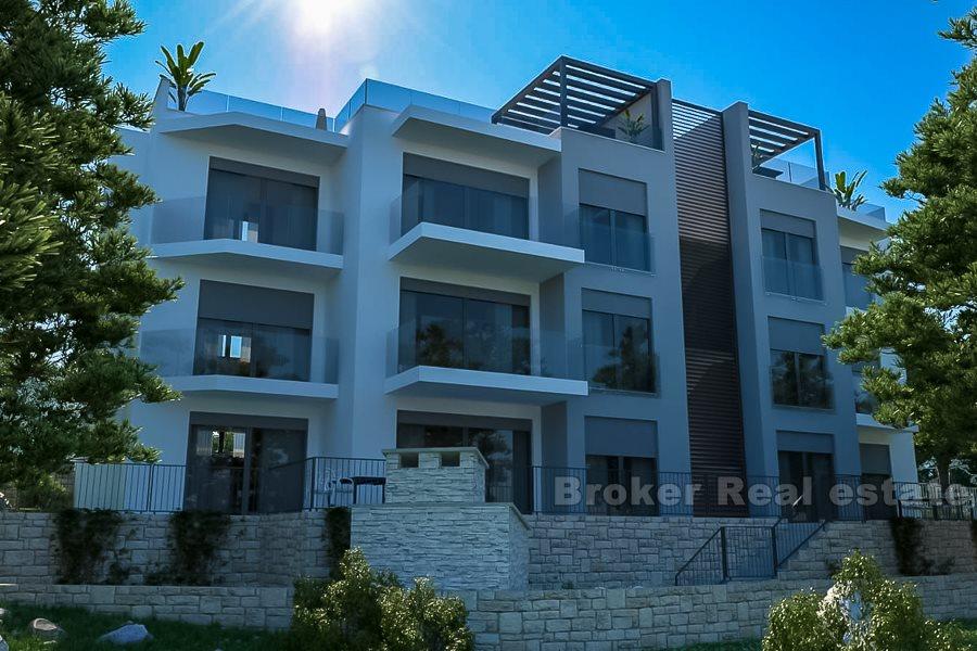Island of Ciovo, apartments by the sea in new building