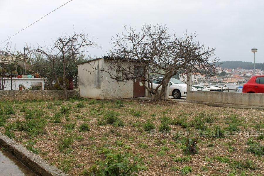 Trogir, dom do remontu nad morzem