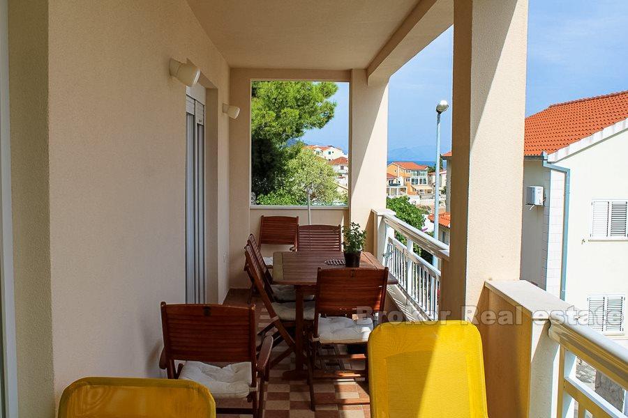 Wyspa Ciovo, dom z apartamentami z widokiem na morze