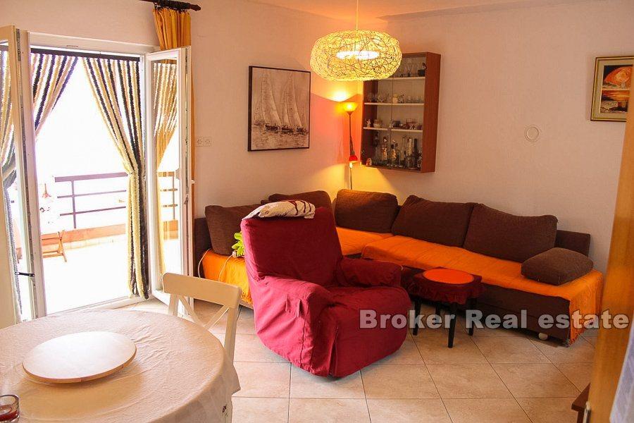 Island of Ciovo, house by the sea, 3 storeys