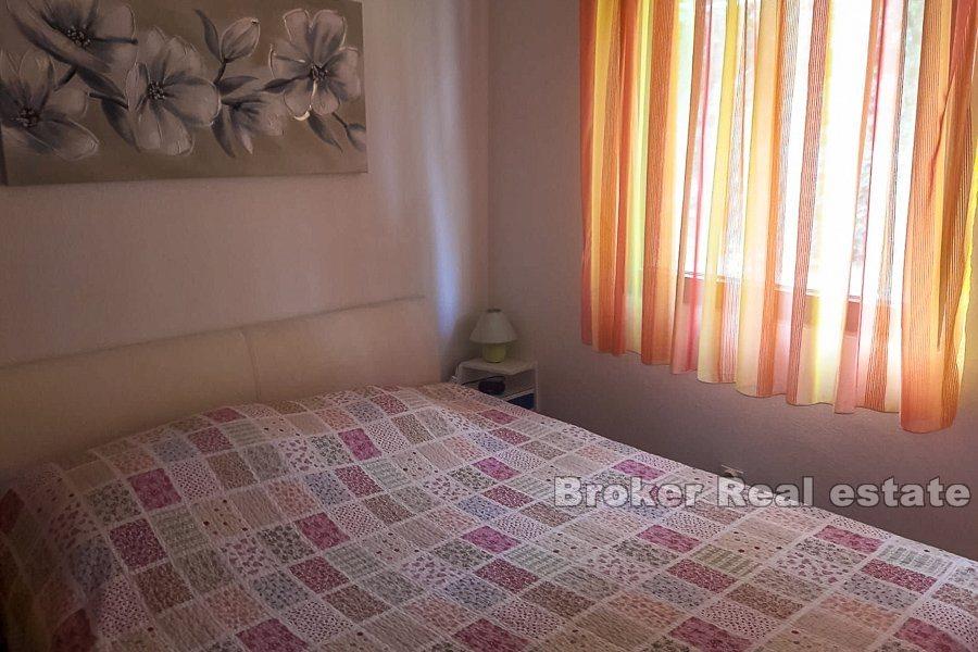 Island of Ciovo, house by the sea, 3 storeys