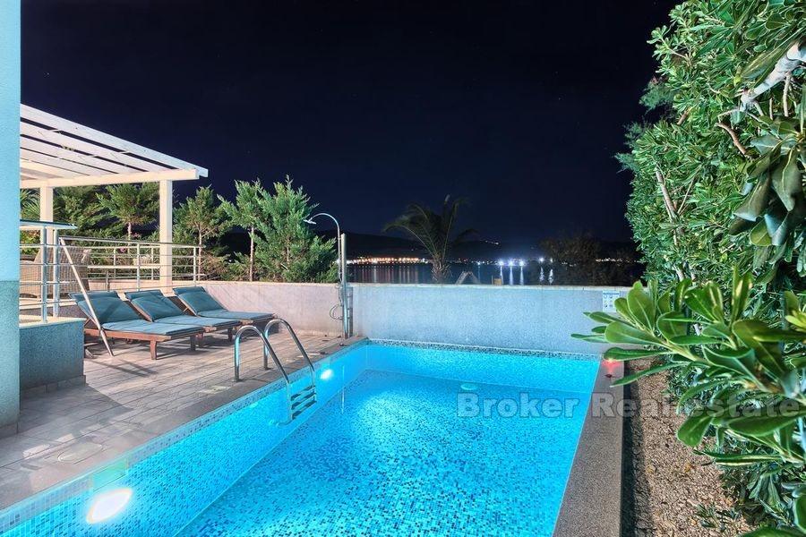 Ön Ciovo, unika villa i första raden mot havet