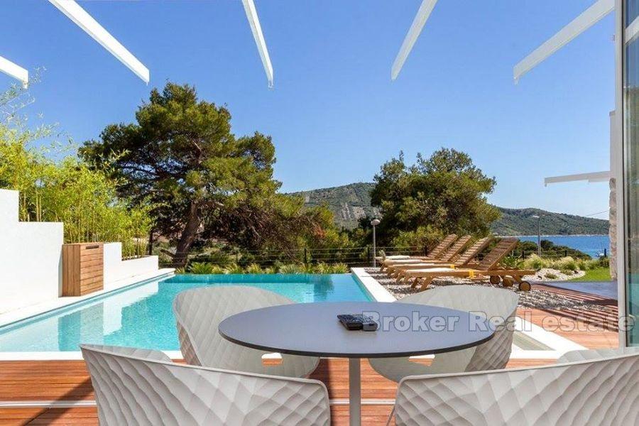 Primosten, villa de luxe en pierre avec piscine