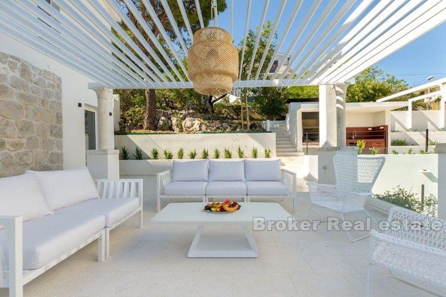 Primosten, villa de luxe en pierre avec piscine