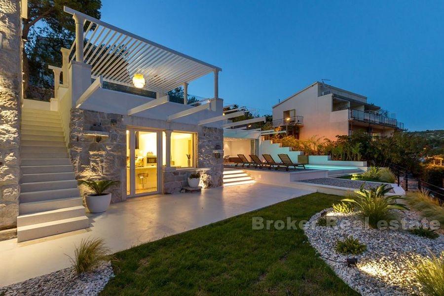 Primosten, villa de luxe en pierre avec piscine