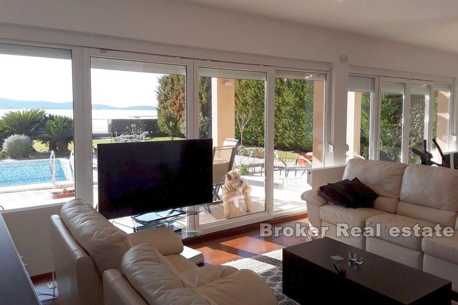 Vicino a Zara, bella villa sul mare vicino alla spiaggia