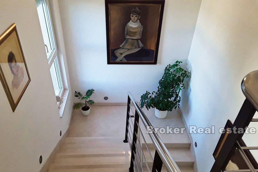 Niedaleko Zadaru, atrakcyjna willa nad morzem przy plaży