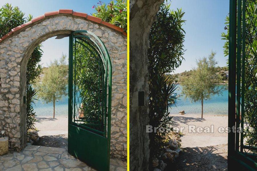 Primosten, sjarmerende hus rett på stranden