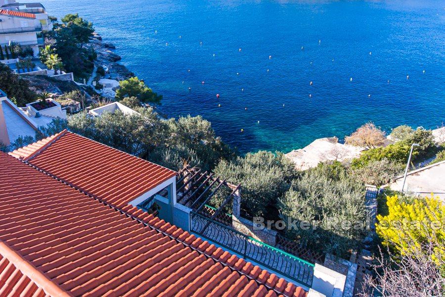 Blisko Rogoźnicy, dom w atrakcyjnej lokalizacji, pierwszy rząd do morza