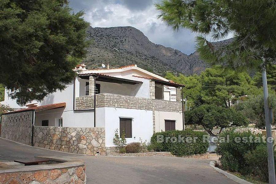 Île de Hvar, maison jumelée première rangée à la mer