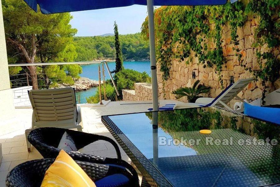 Wyspa Brac, nowo wybudowany dom apartamentowy