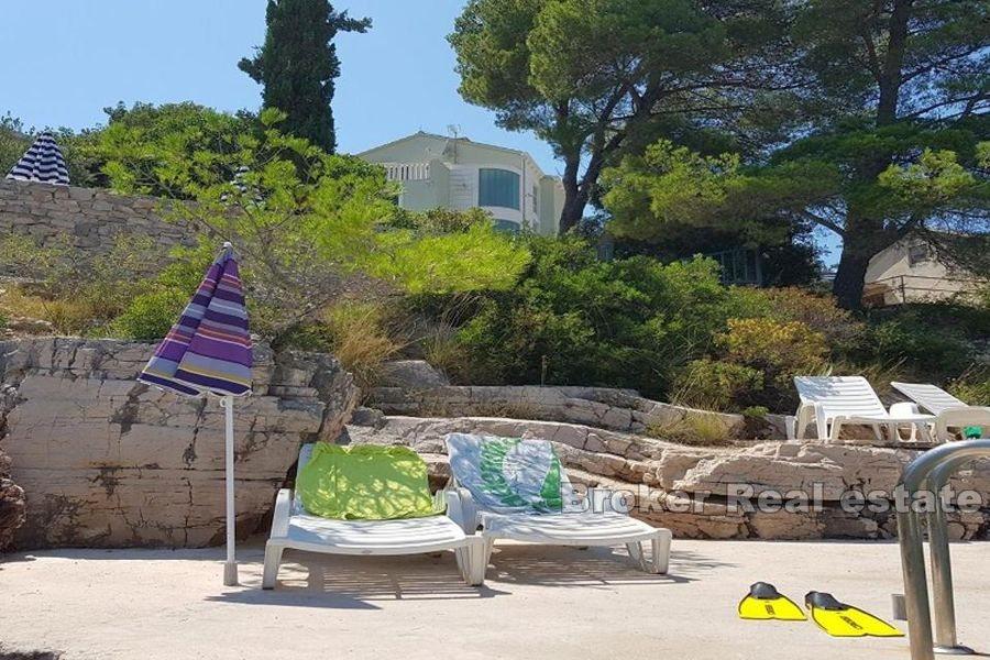 Wyspa Brac, nowo wybudowany dom apartamentowy