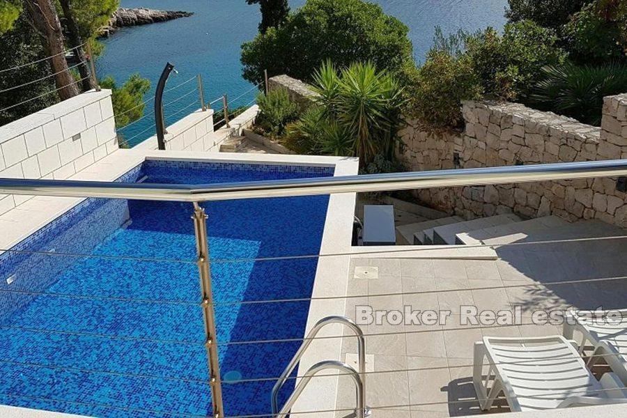 Wyspa Brac, nowo wybudowany dom apartamentowy