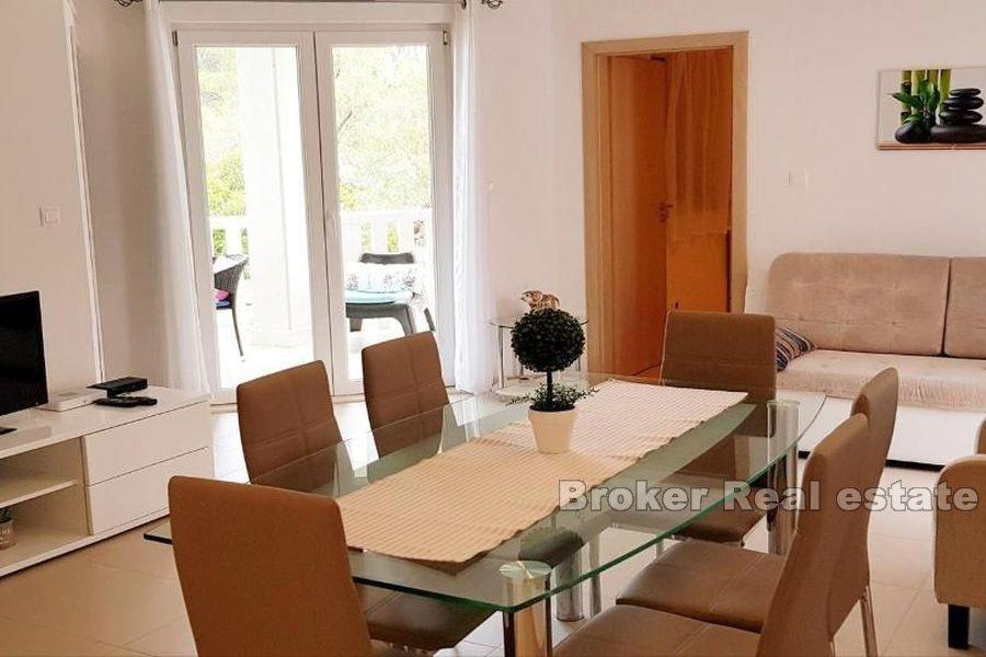 Wyspa Brac, nowo wybudowany dom apartamentowy