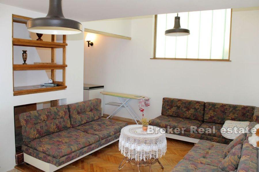 Riwiera Makarska, ładny dom wolnostojący w pierwszym rzędzie do morza