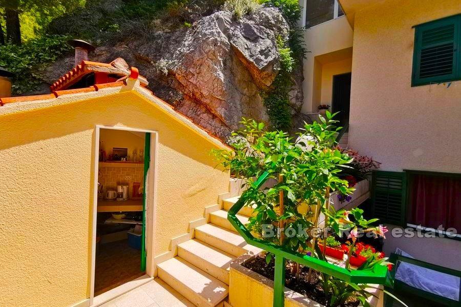 Omiš - Dům v první řadě k moři