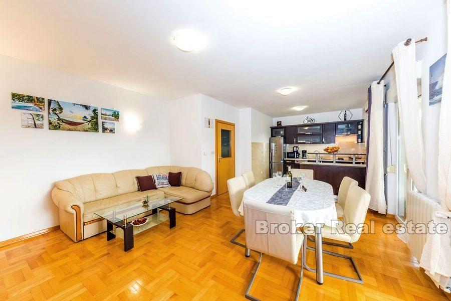 Kastela, villa with pool