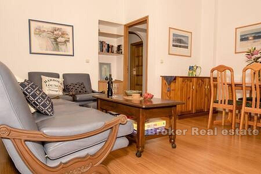 Dubrovnik, charming three bedroom apartment