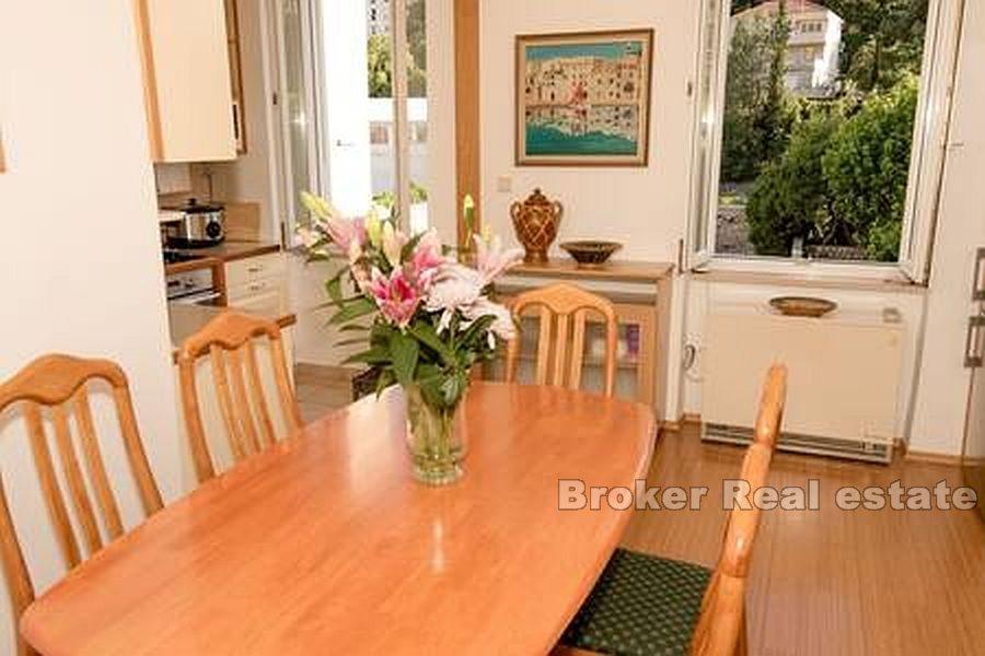 Dubrovnik, charming three bedroom apartment