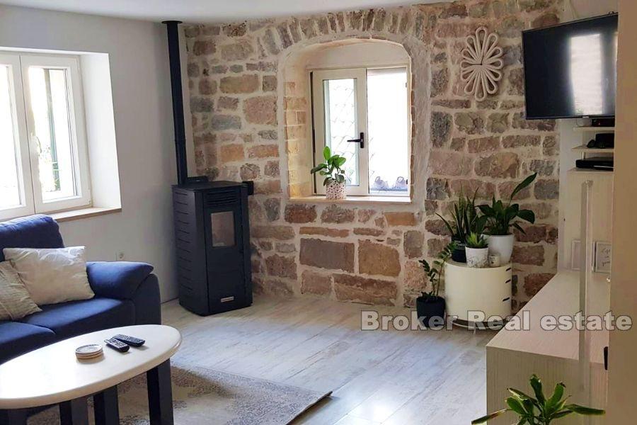 Kastela, renoverat autoktont stenhus
