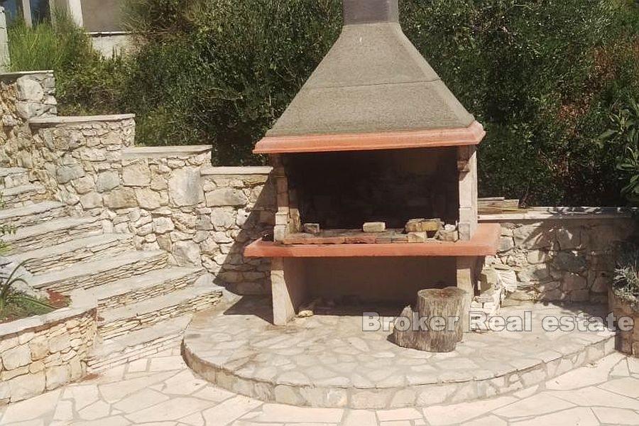Island of Brac, detached house with 5 apartments