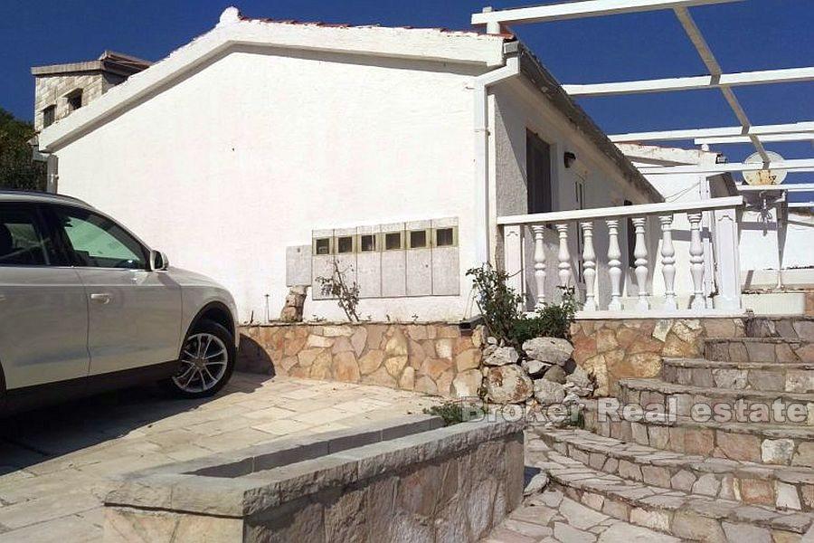 Island of Brac, detached house with 5 apartments