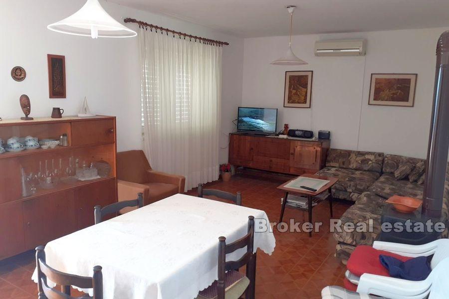 Vicino a Omis, casa con vista sul mare aperto