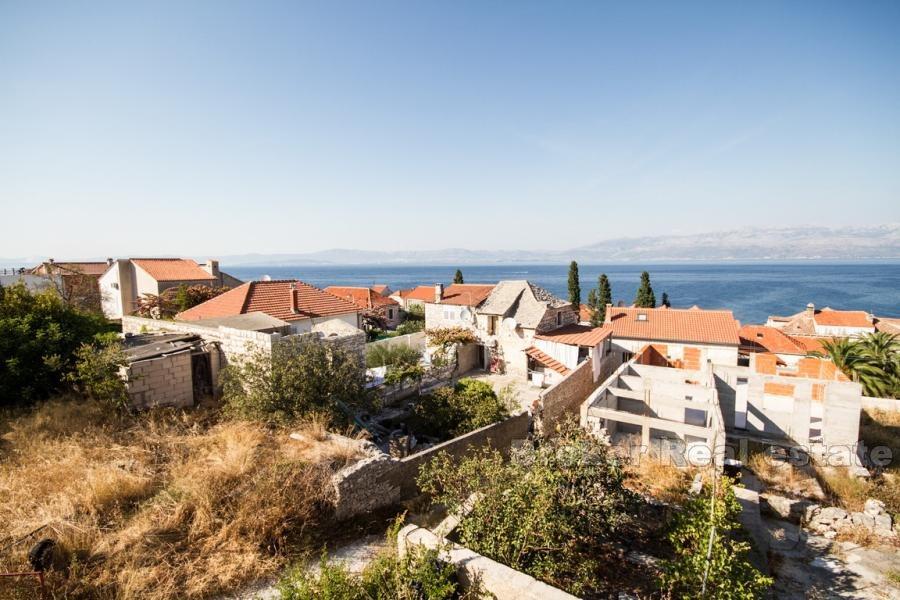 Otok Brač, kuća u izgradnji s pogledom na more