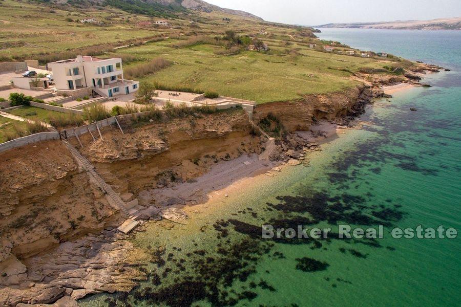 Île de Pag, villa de conception moderne, première rangée de la mer