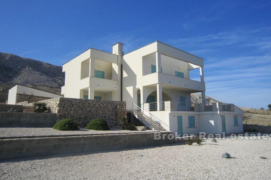 Île de Pag, villa de conception moderne, première rangée de la mer