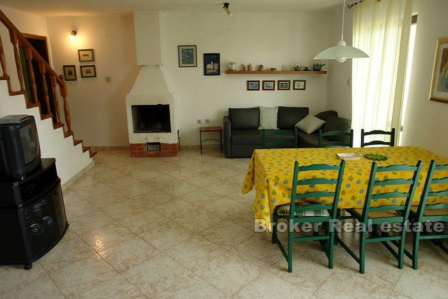 Wyspa Murter, dom rodzinny z widokiem na morze