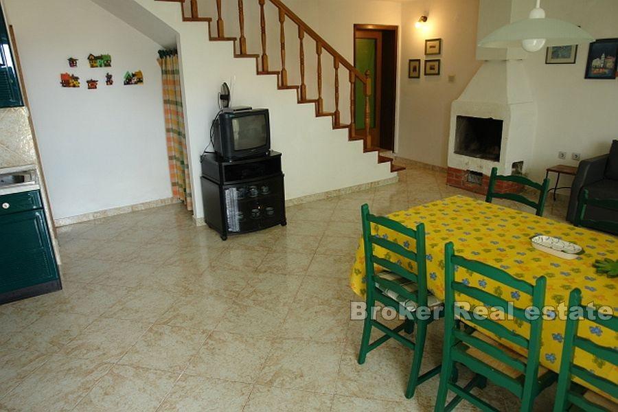 Wyspa Murter, dom rodzinny z widokiem na morze