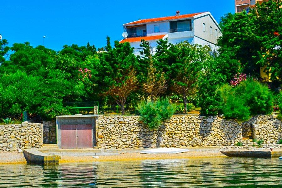 Île de Pag - Maison, première rangée de la mer, près de la plage